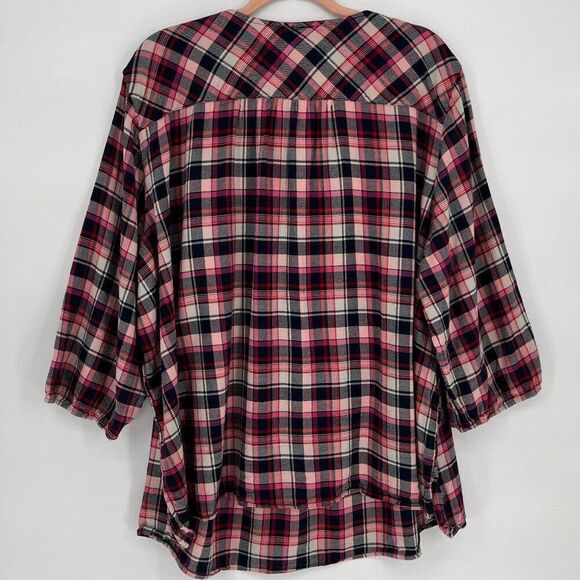 Catherines Womens Country Plaid Embroidered Top 3X Lightweight Western Cherry - Picture 2 of 5